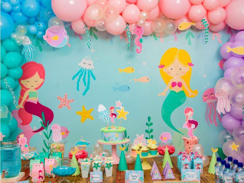 piñatas cola de sirena - Buscar con Google  Mermaid theme birthday party,  Mermaid birthday party decorations, Ariel birthday party