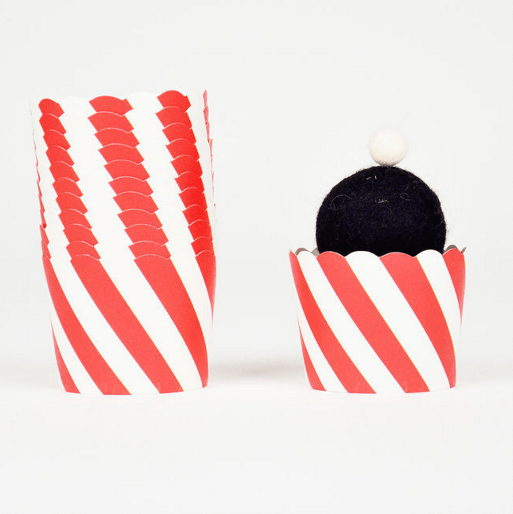 Vasito para Cupcake con lineas Diagonales en Rojo y Blanco - 25 pzas.